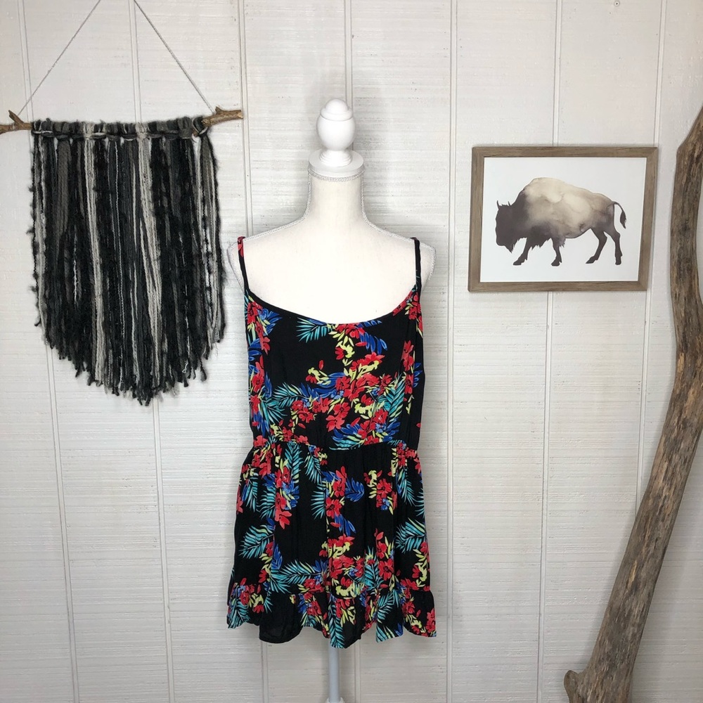 Torrid tropical print spaghetti strap tank top